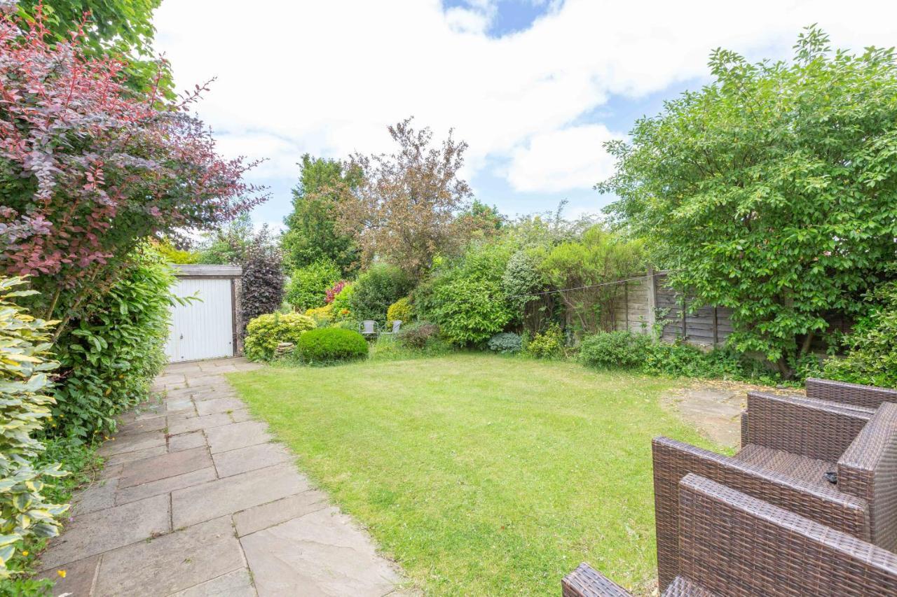 Charles Alexander Short Stay - Moorway House Poulton-le-Fylde Экстерьер фото